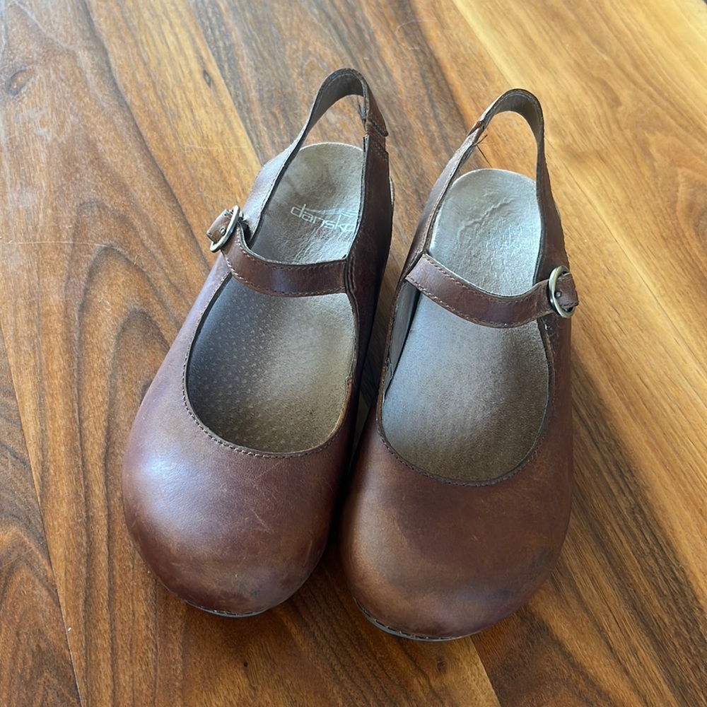 Dansko sling back Mary Jane medium brown.
